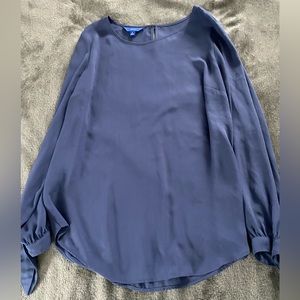 Apt 9 dress shirt. Size M.